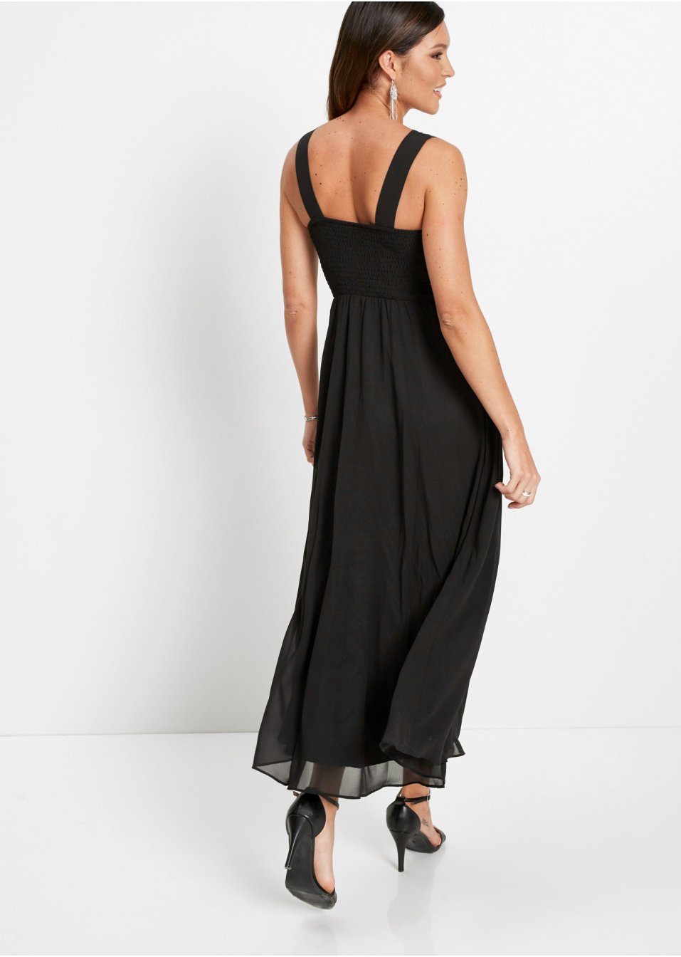 Robe en mousseline avec sequins brodées