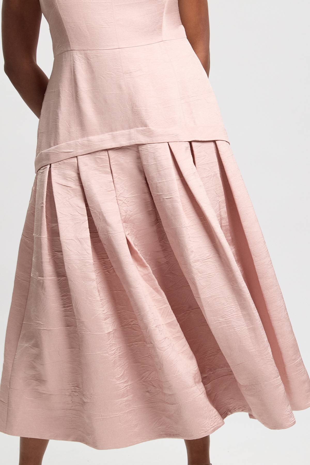 KarenMillen Robe Midi Grande Taille En Twill Texturé Ajusté Avec Jupe Ample