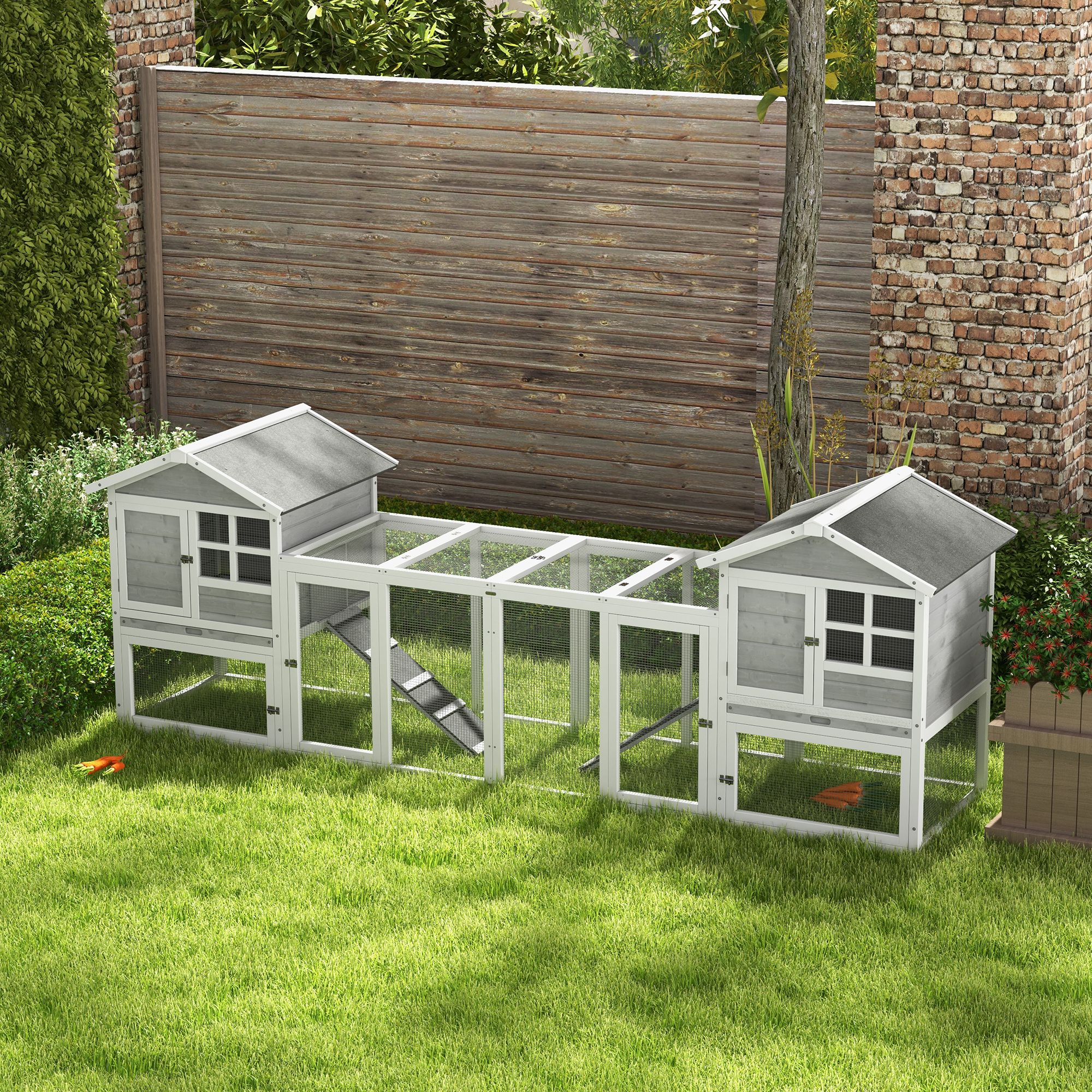 PawHut Kaninchenstall mit herausnehmbarer Bodenwanne grau, weiß 259L x 64B x 92H cm