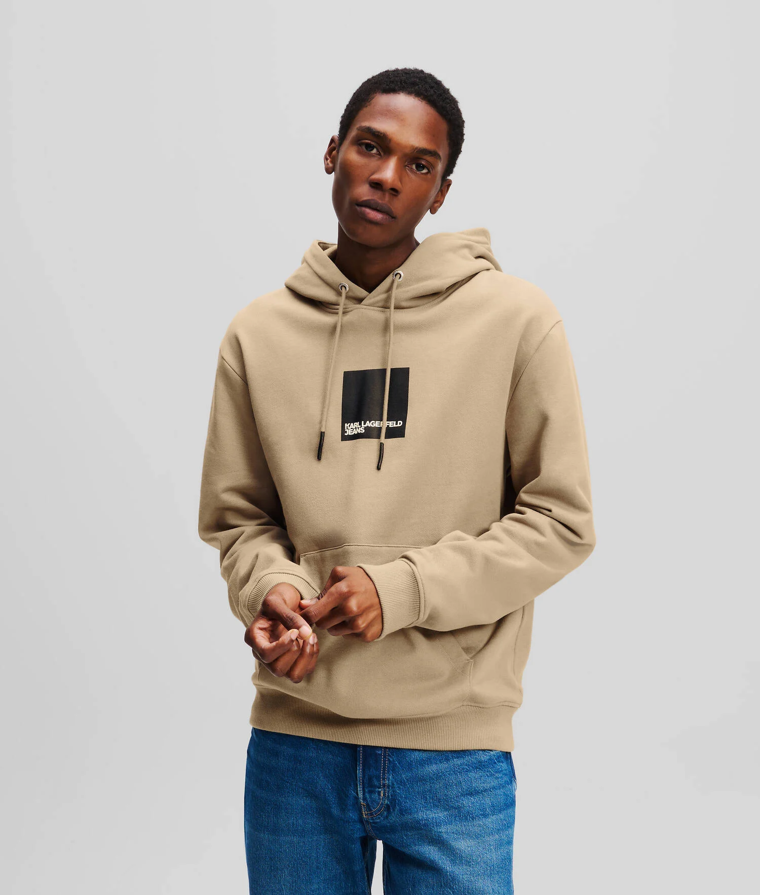 SWEAT À CAPUCHE AVEC LOGO KLJ ENCADRÉ