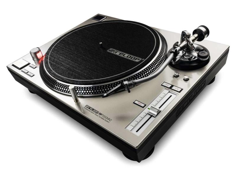 Reloop Plattenspieler RP-7000 MKII Silber Plattenspieler mit quarzgesteuertem Upper-Torque-Direktantrieb