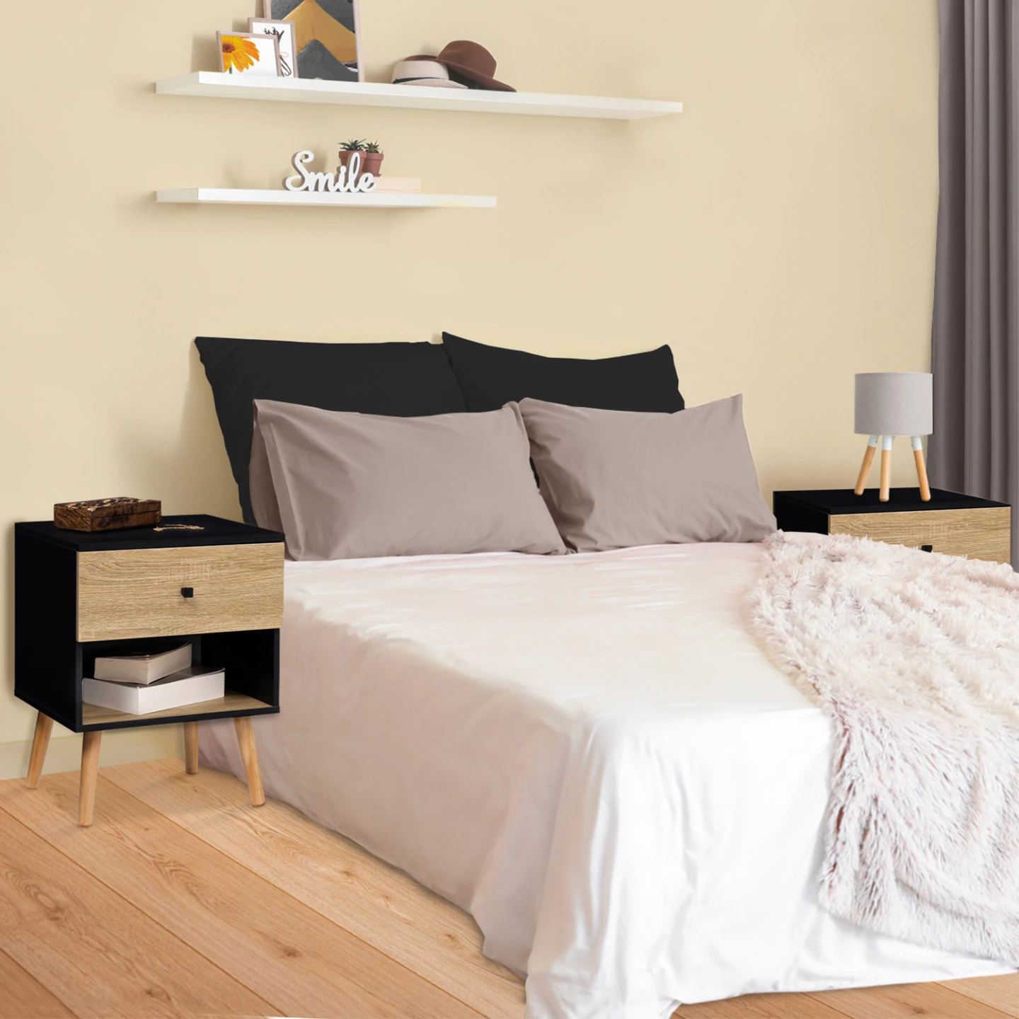 Lot de 2 tables de chevet EMMIE scandinaves 1 tiroir avec niche noir et hêtre