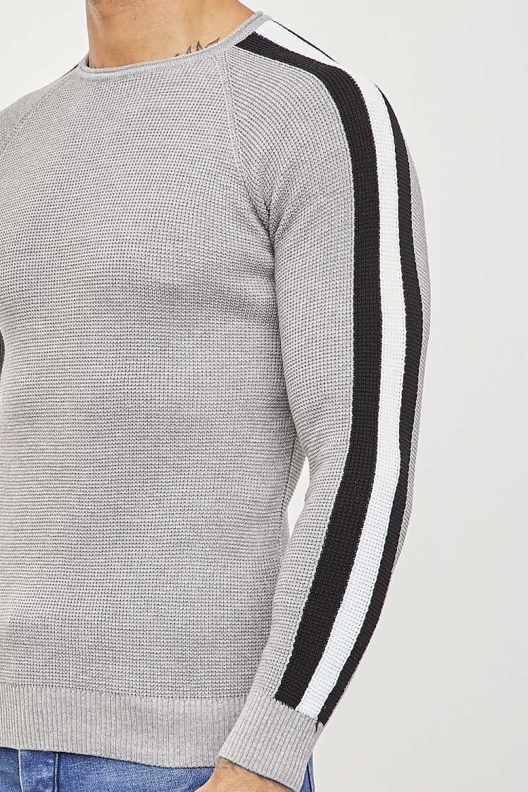 Pull gris à bandes
