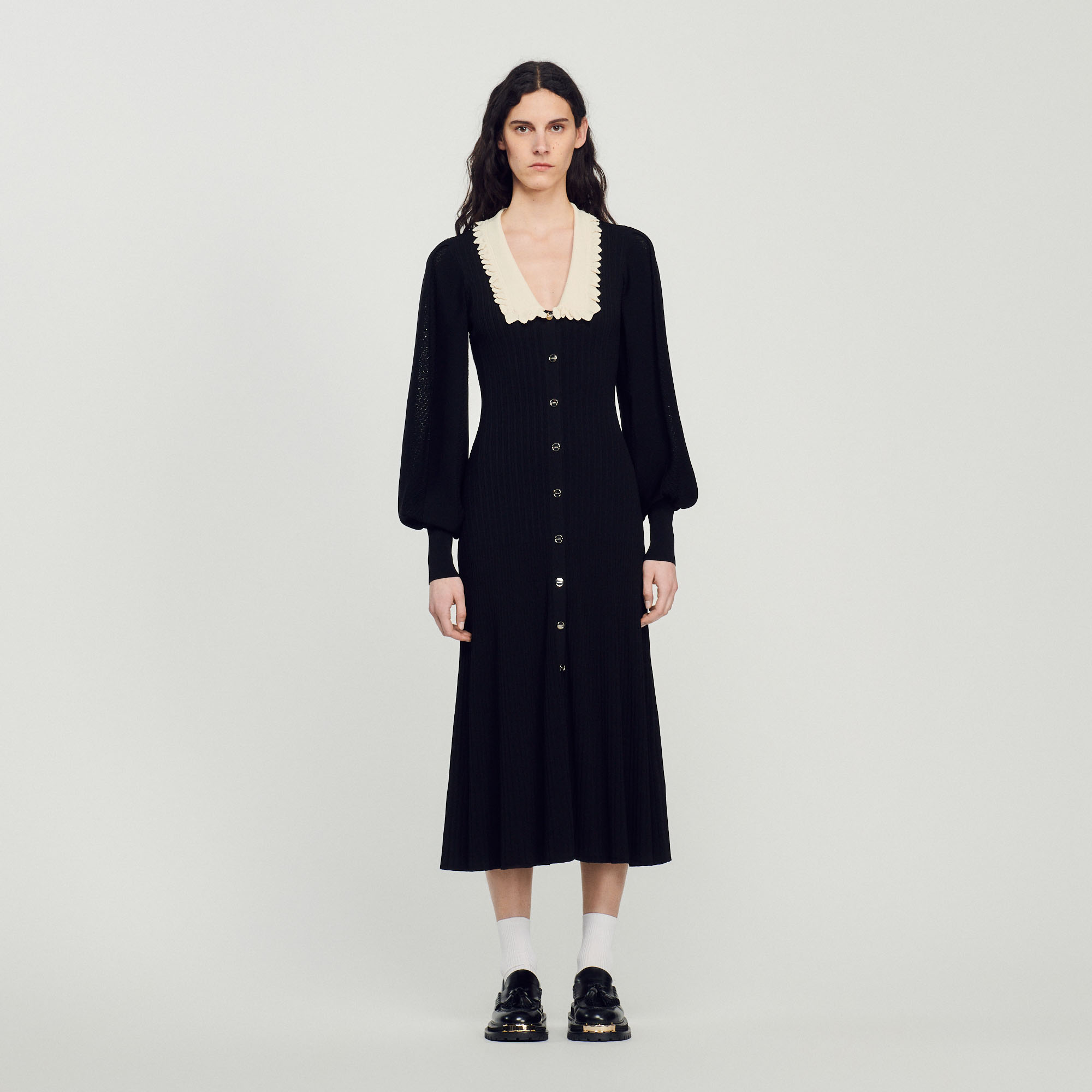 Robe longue á manches longues