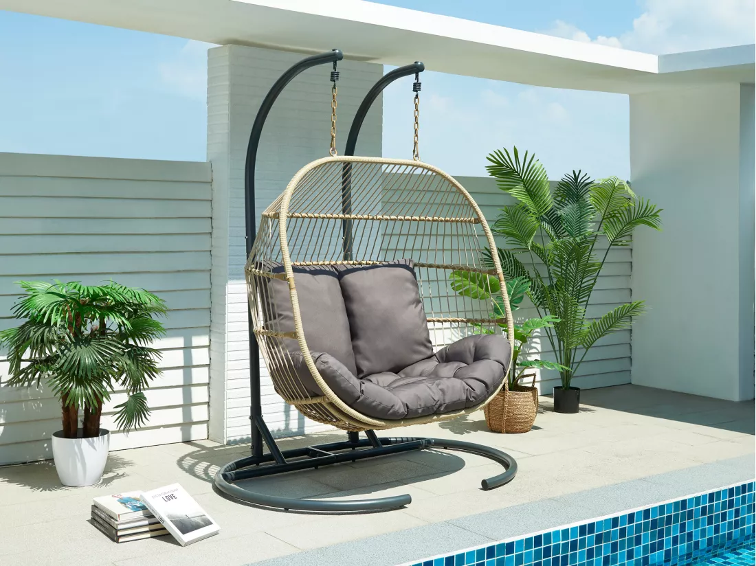 Fauteuil suspendu 2 places en résine tressée - Naturel clair avec coussin anthracite - LISSANDRA de MYLIA