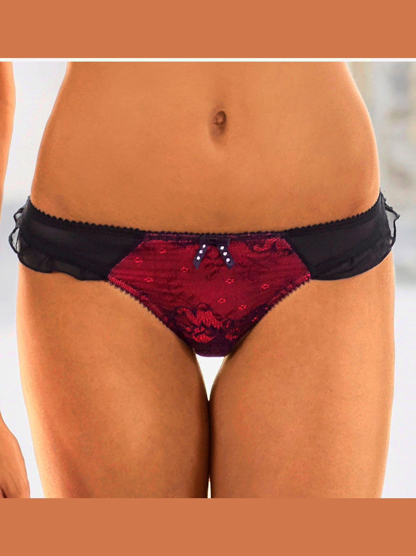 String dentelle doublée devant