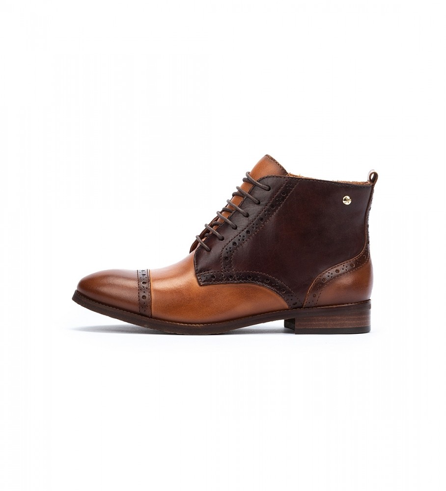 Botas de tornozelo Pikolinos Royal em couro marrom