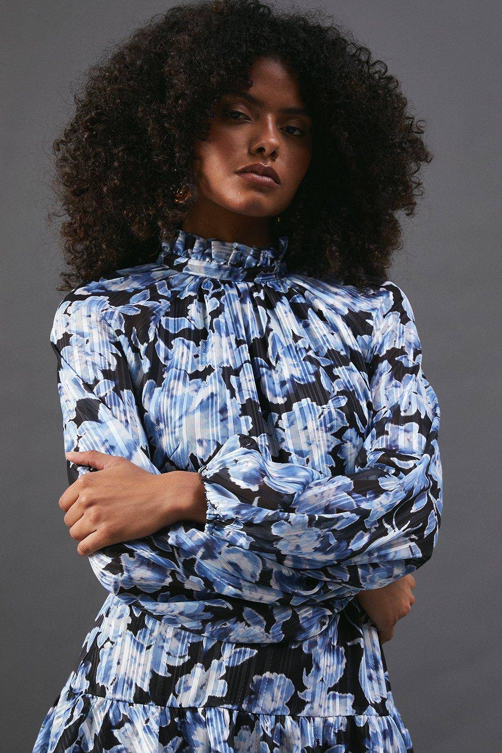 Warehouse Robe Mini à Col Montant et Dos Noué Motif Rayures Ombrées