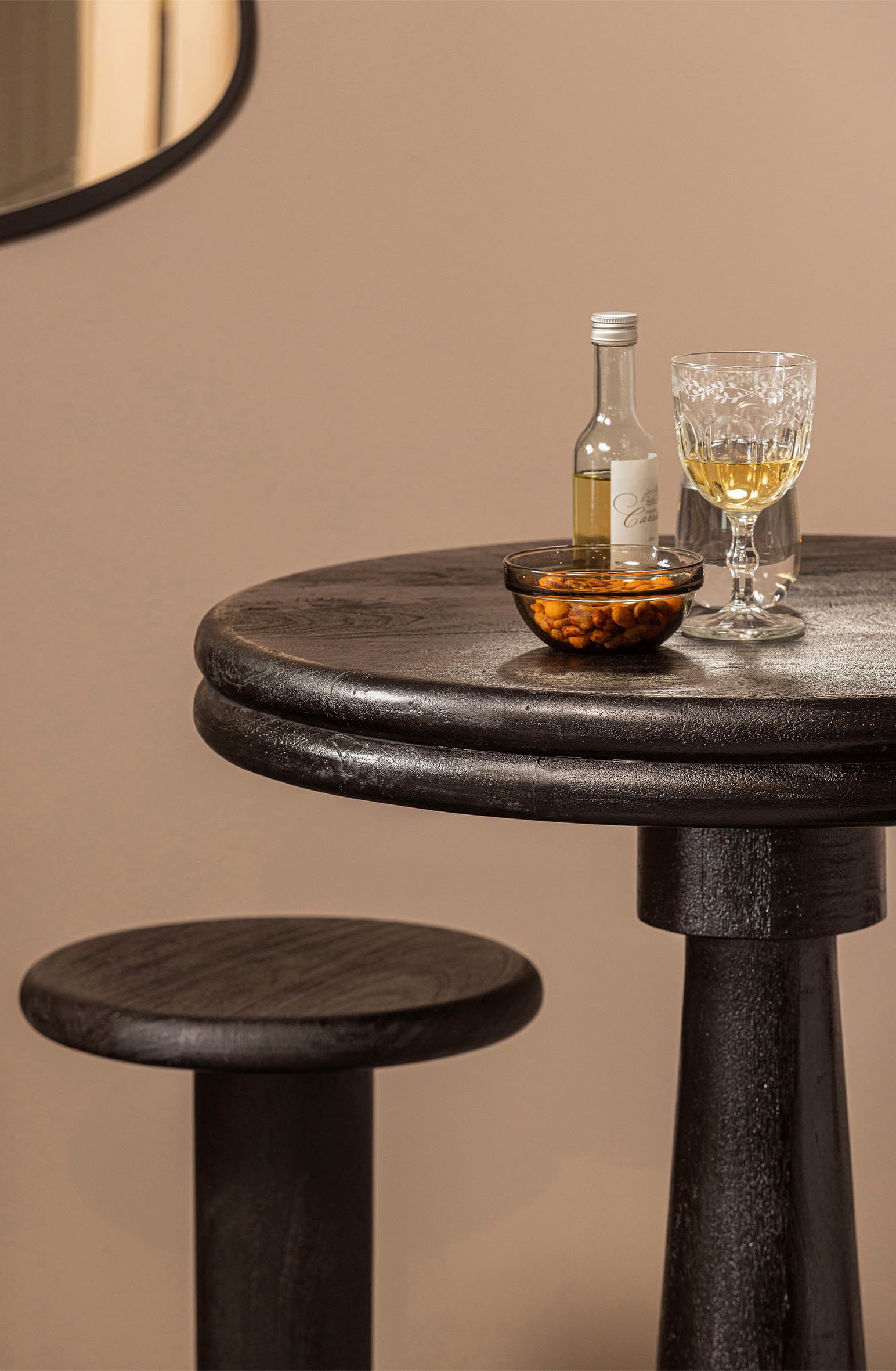 WOOOD Bartisch »Kolby« aus Mangoholz, H 105 cm x Ø 70 cm