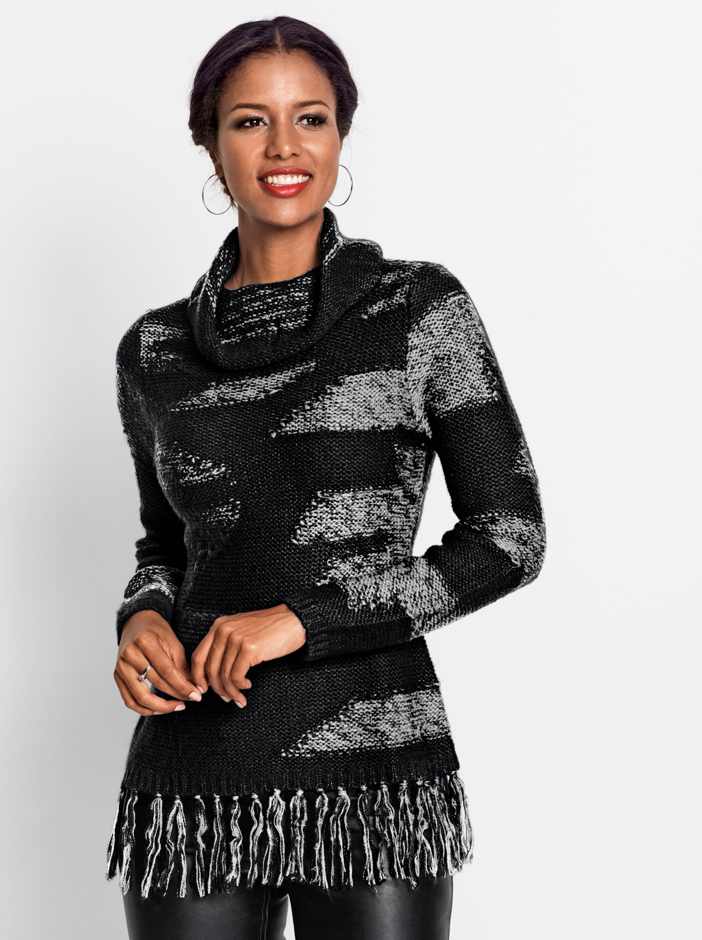 Pullover in schwarz-weiß-gemustert