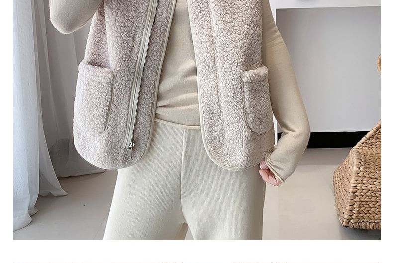 Acoustic Rain - V-hals vest met rits en effen imitatiebont