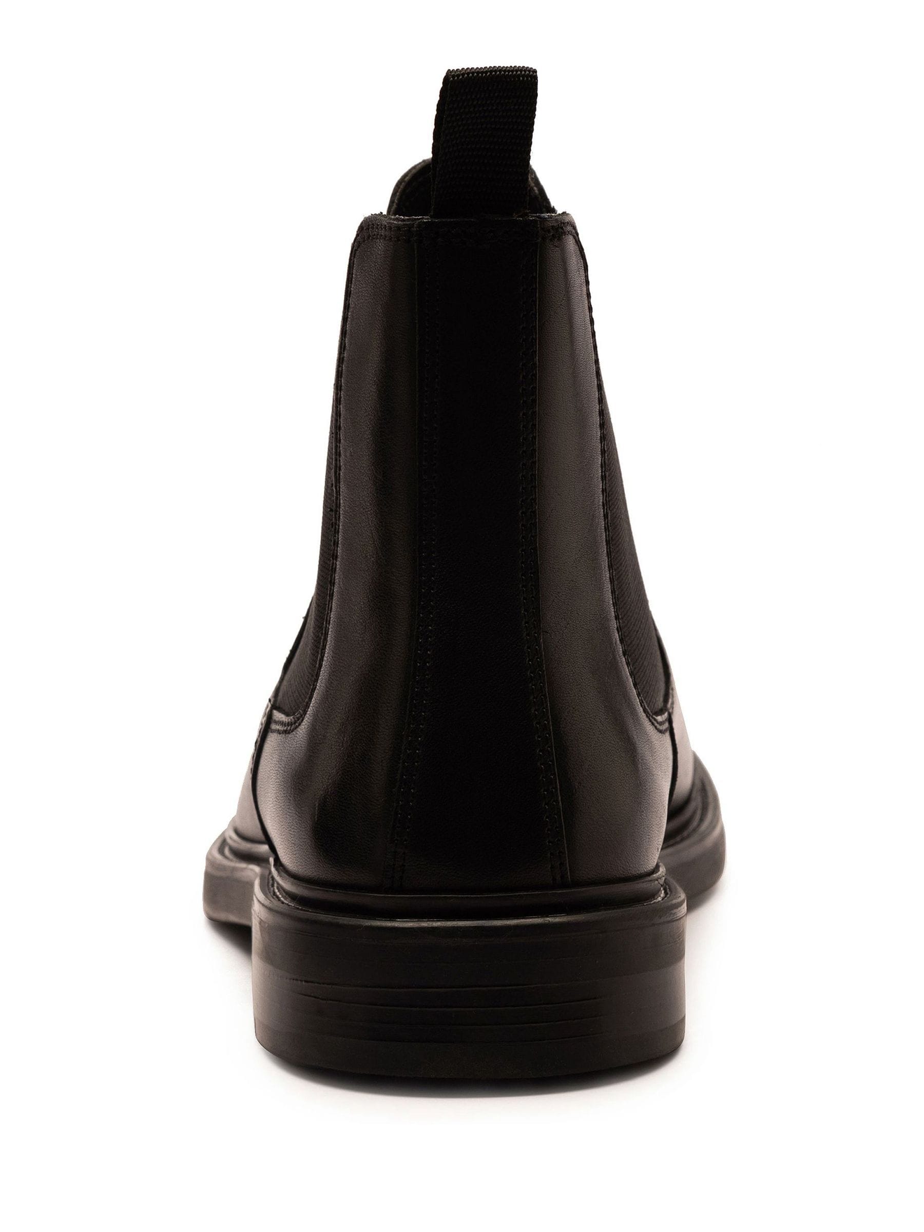 Off The Hook Torrance Leather Slip-On Chelsea Boots