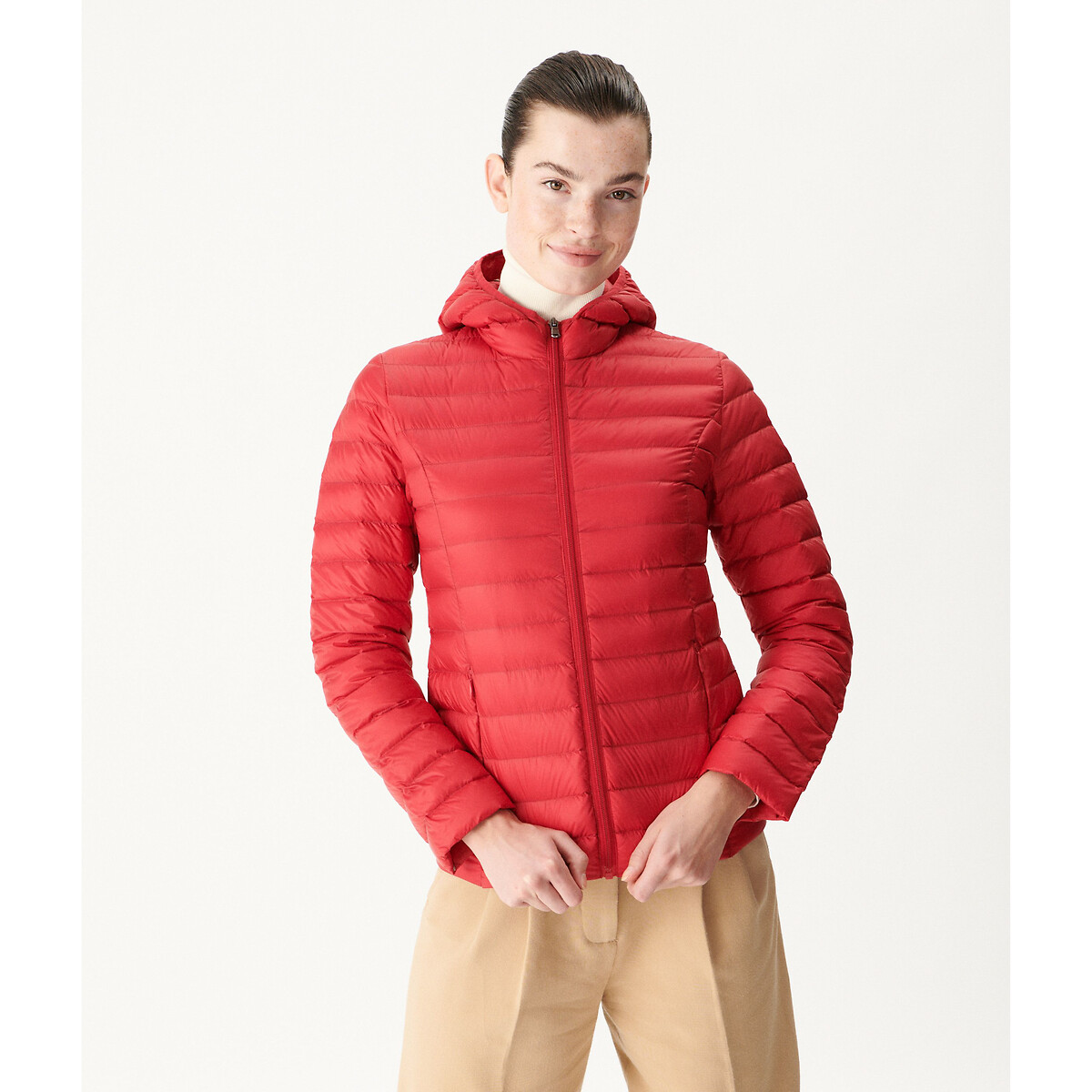 JOTT<br>Jaqueta acolchoada de plumas com capuz e zíper Cloe