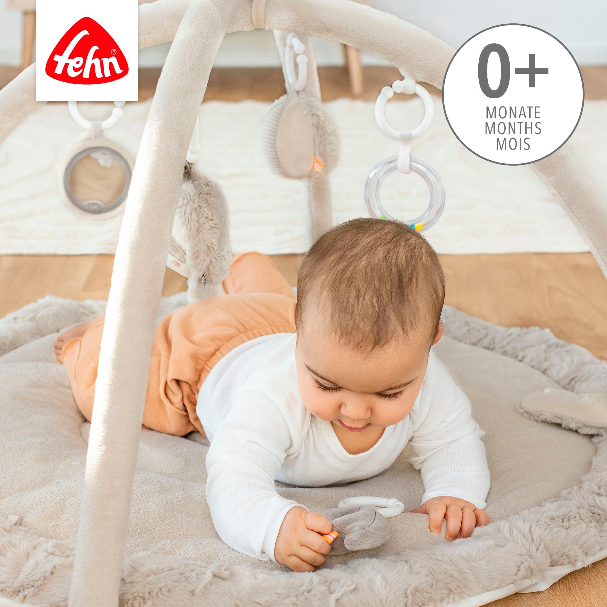 Fehn Spielbogen »Lazy, Crazy & Pink, Faultier, 3-D-Activity-Decke« mit 5 abnehmbaren Spielzeugen