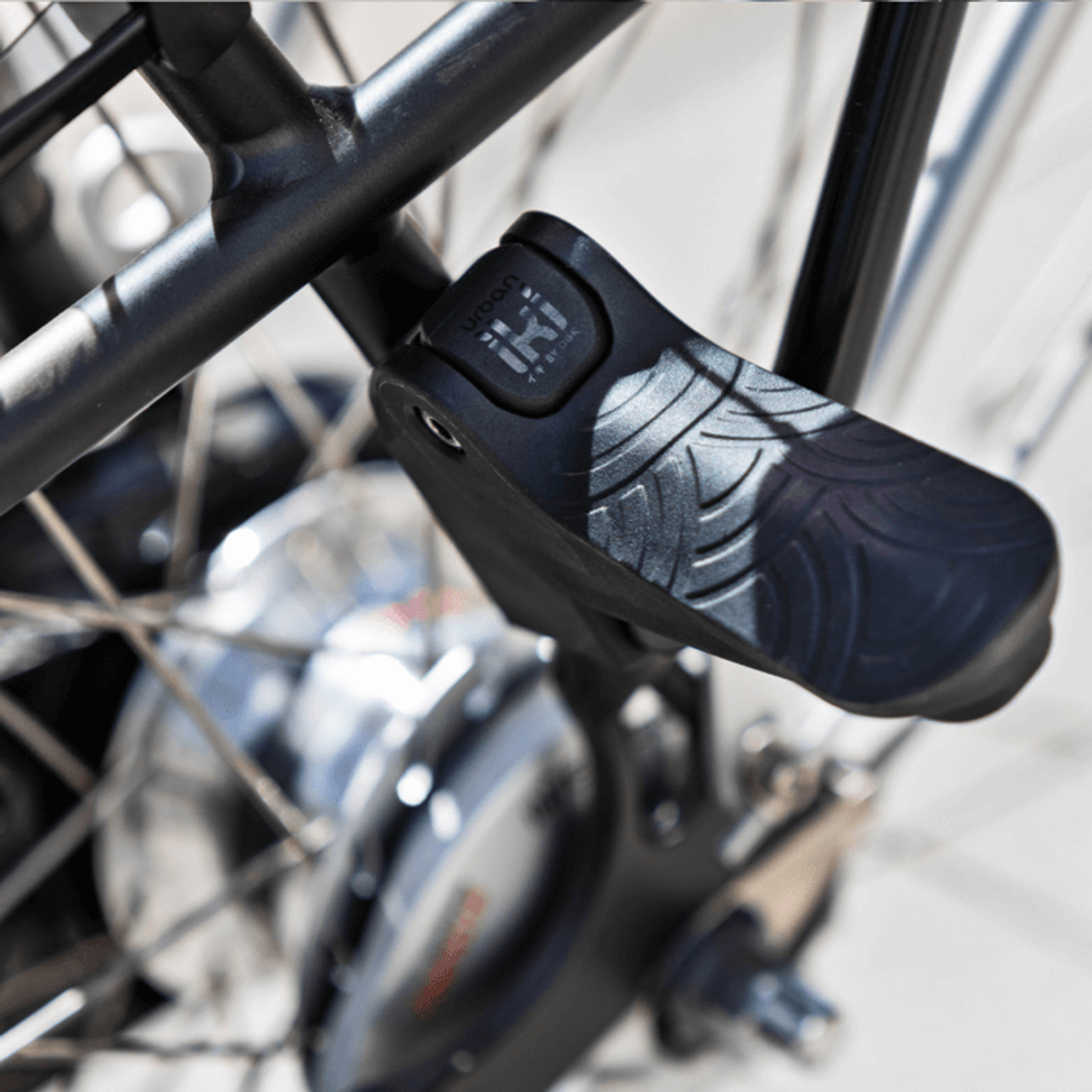 Urban Iki Junior Fietsstoeltje Achter