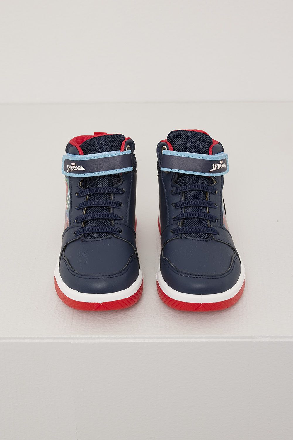 Vintersneaker med fôr Spiderman