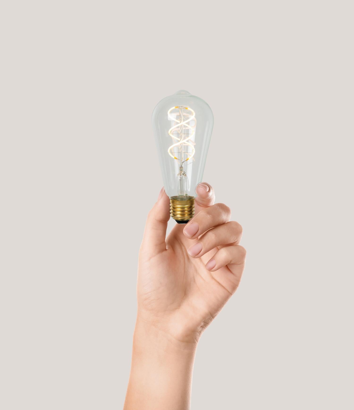 ST64 LED Filament lichtbron E27 5W 2700K transparant dimbaar