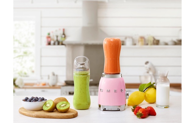 Smeg Standmixer »Blender 50's PBF01PKEU« 300 W