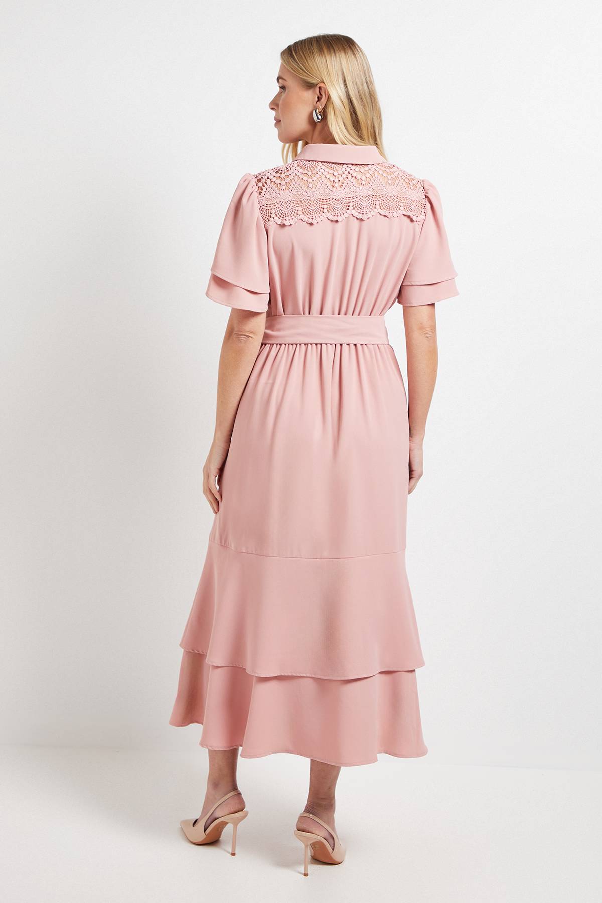 Wallis Robe Midi Petite À Manches Volantées Et Empiècements En Dentelle