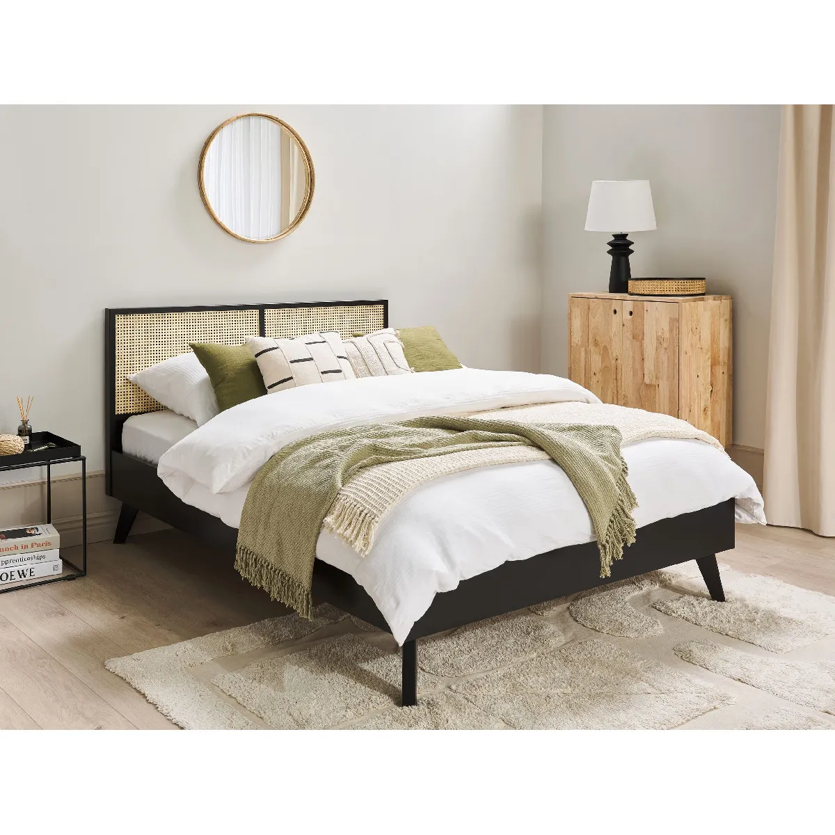 Beliani Lit avec sommier MONPAZIER 140x200 cm - Noir