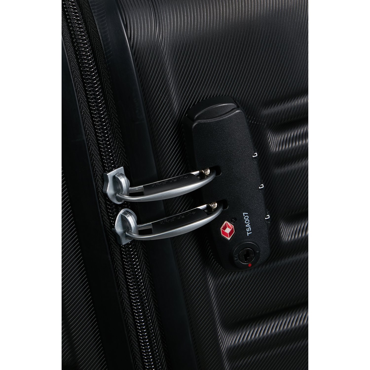 American Tourister Flashline Spinner 55/25/35 cm Shadow Black