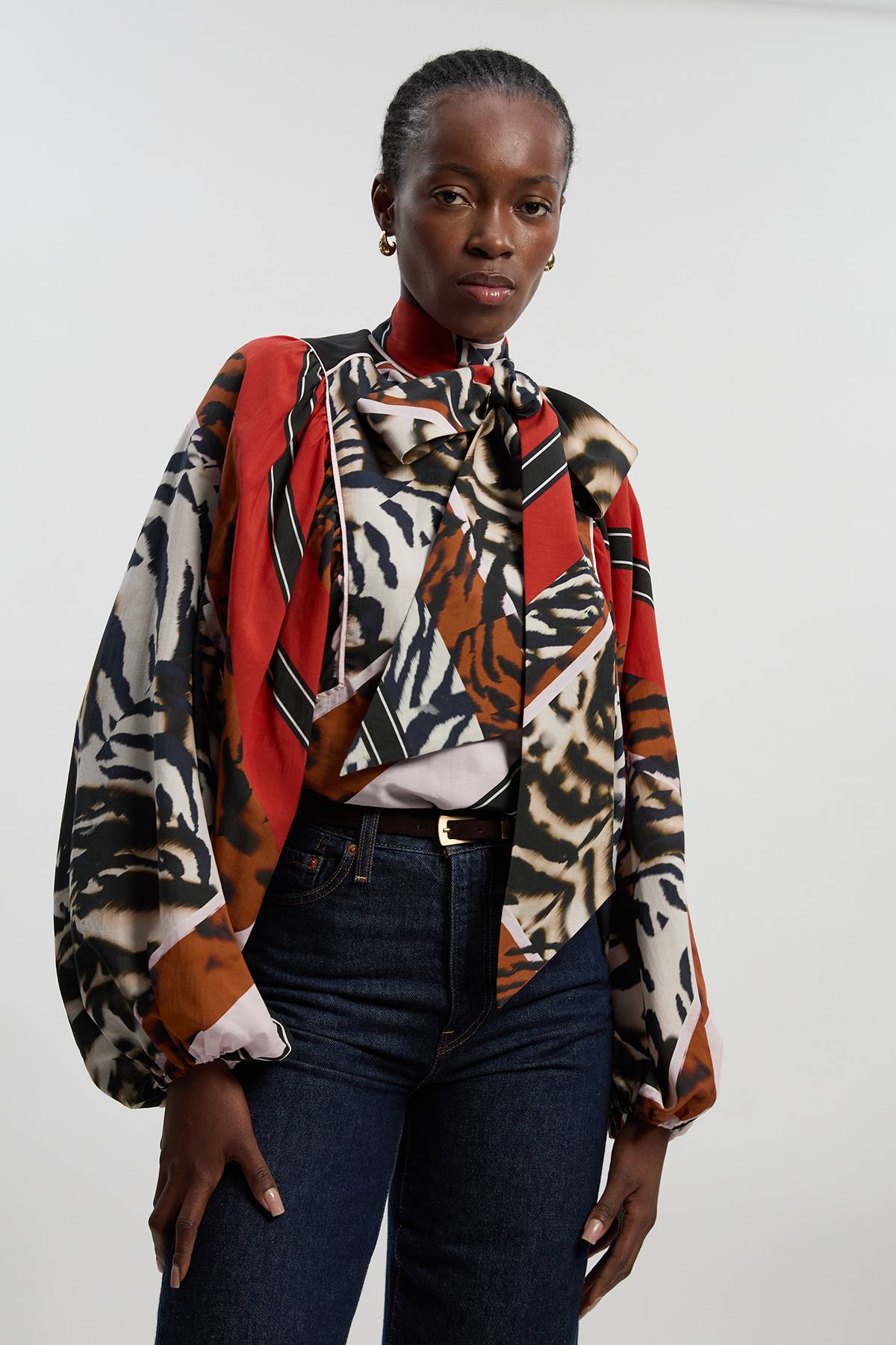 KarenMillen Blouse à Imprimé Animalier en Tencel Fluide Tissé avec Lien au Col