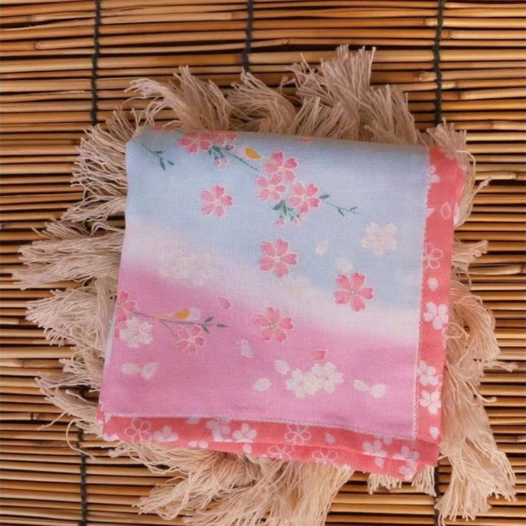 Rabenda - Zakdoek met bloemenprint