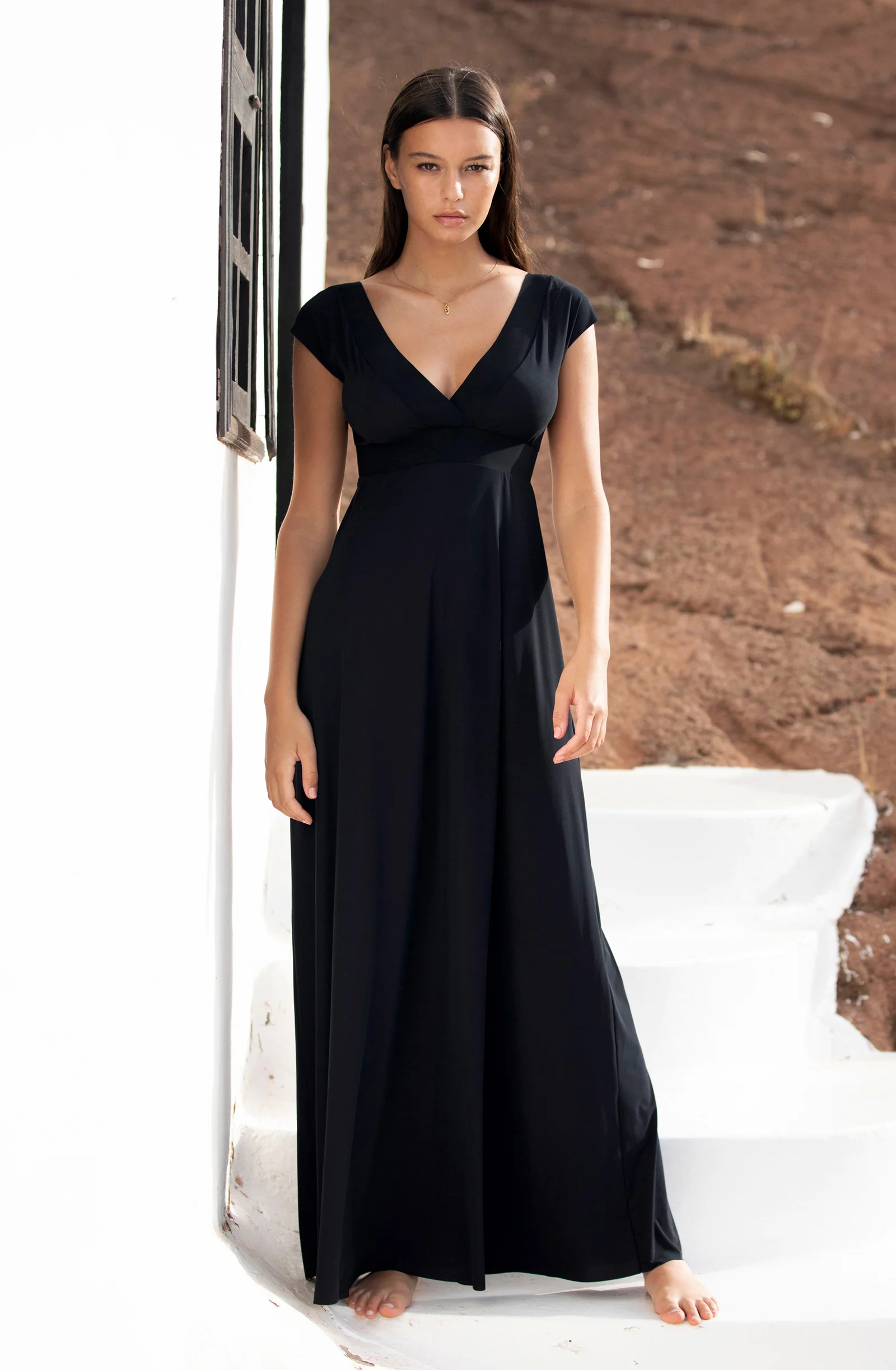 zaelie Robe longue décolleté en voile léger noire Noir