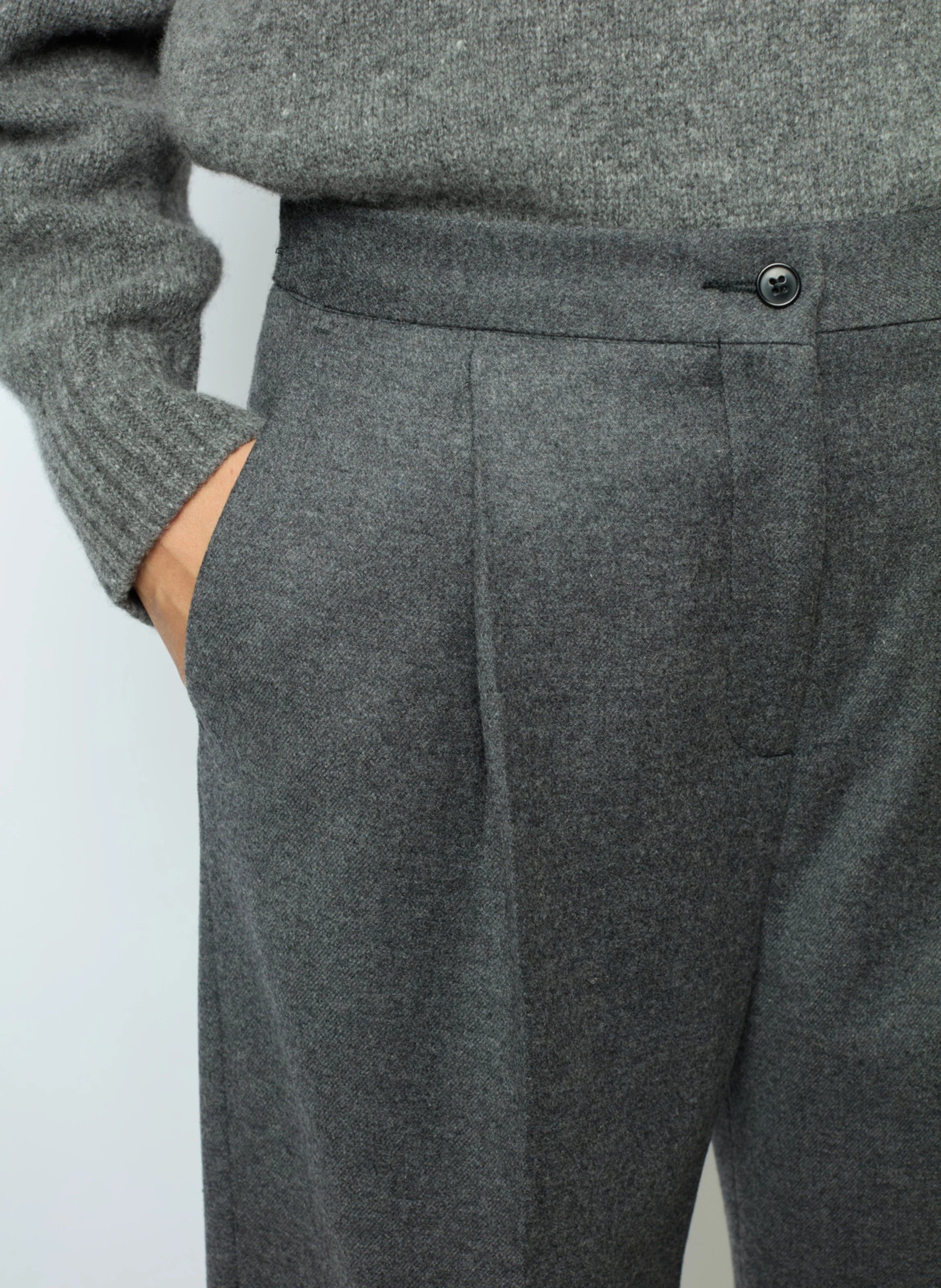 NIA - Pantalon évasé en laine mélangée | Gris