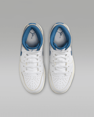 Air Jordan 1 Mid SE Older Kids' Shoes