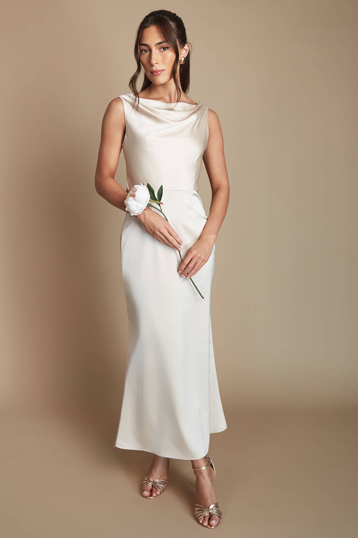 Oasis Robe De Demoiselle D'honneur Mi-longue Champagne À Col Drapé Et Dos Ouvert