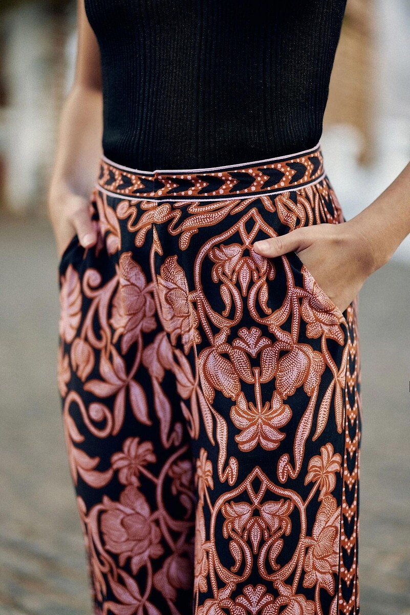 LA PETITE ETOILE<br>Calças largas e fluidas estampadas, PAVIA