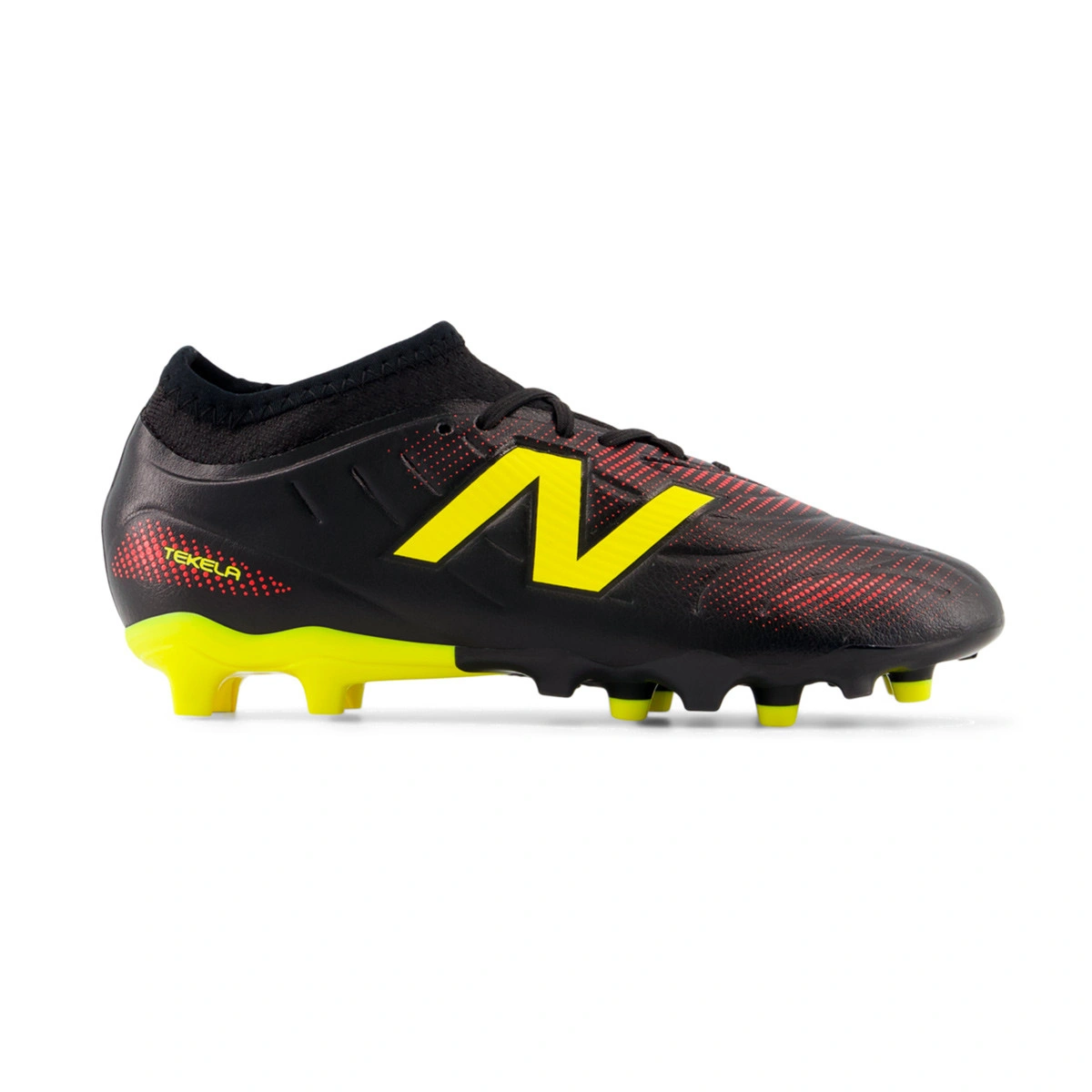 Chuteira New Balance Tekela Team Low FG Criança