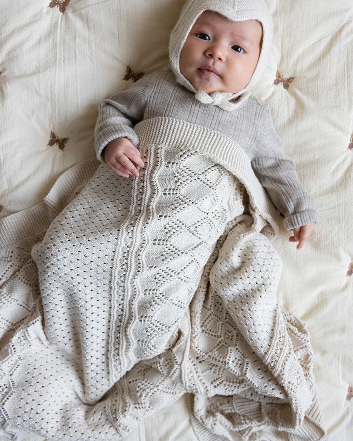 Babyteppe – 80×100 – Strikket Øko Bomull | Pointelle Baby Knit Throw
