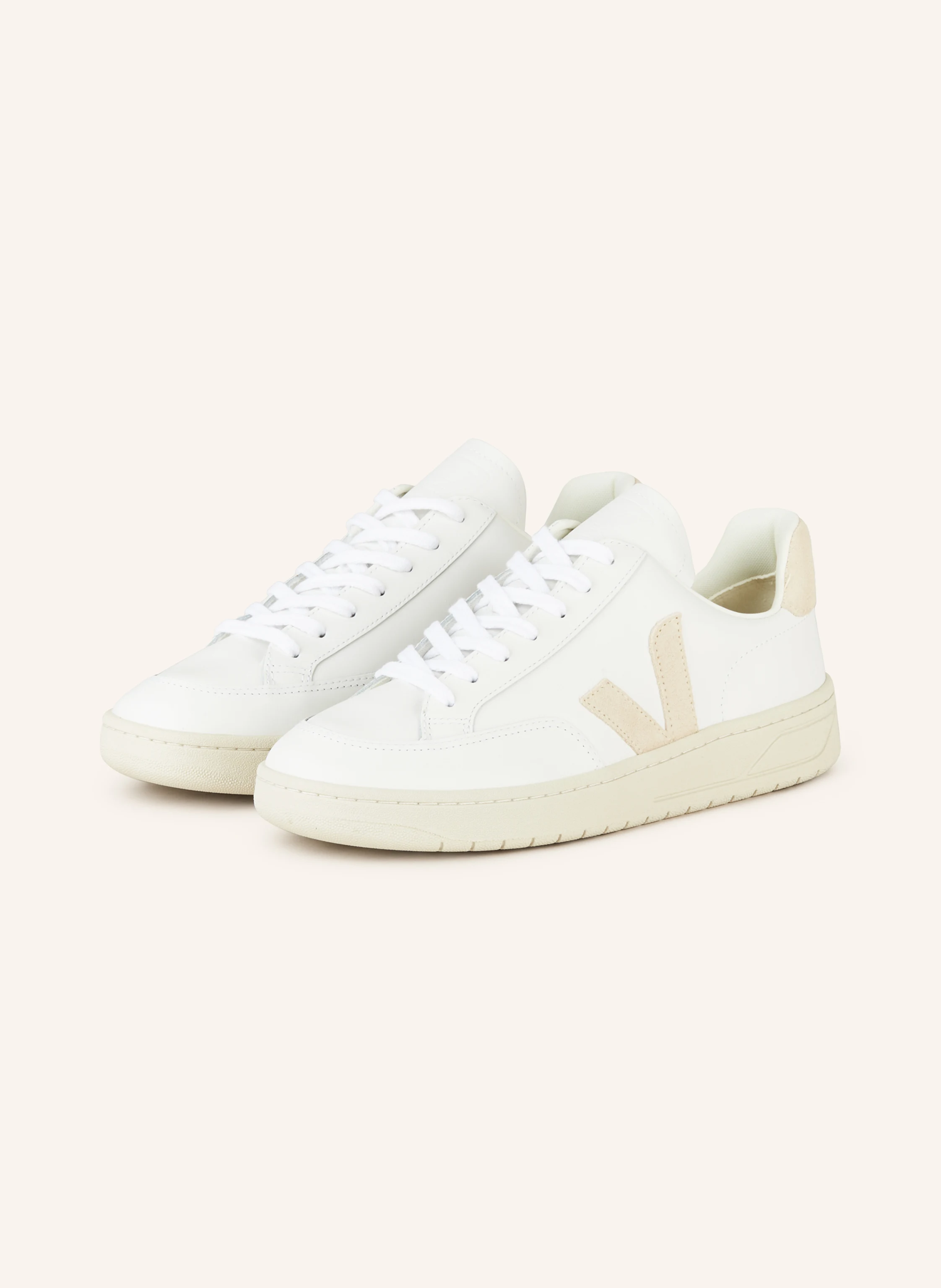 VEJA Sneaker V-12