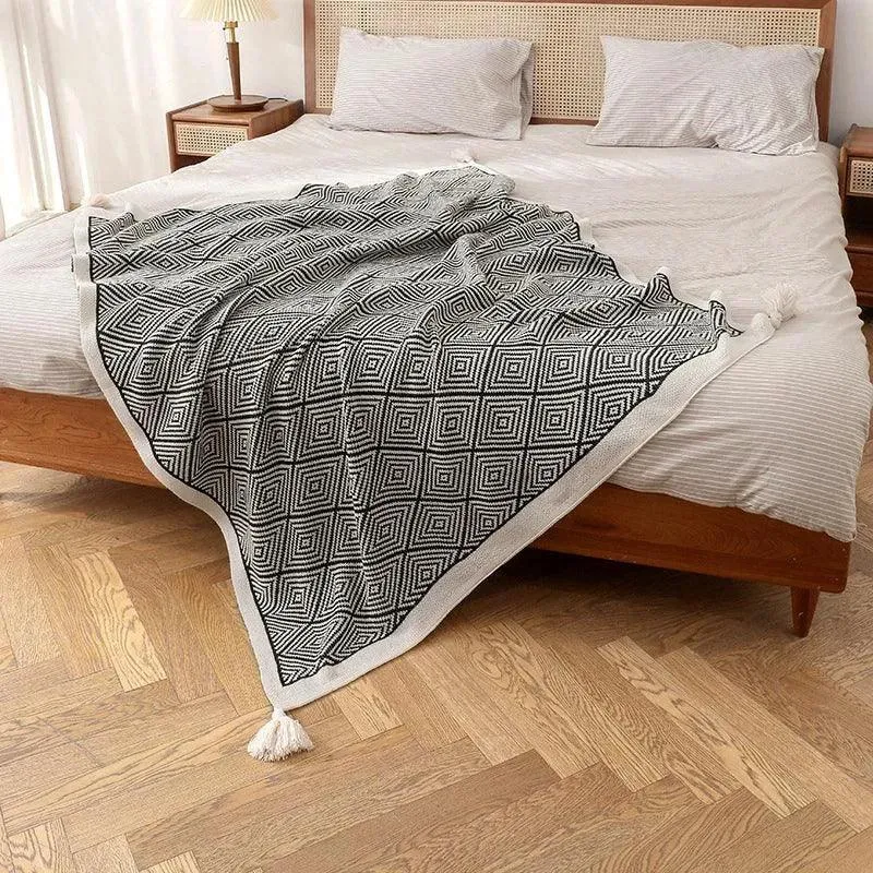Nordic Black White Geometric Sofa Blanket with Tassels | Modern Bohemian Decorative Bed Spread