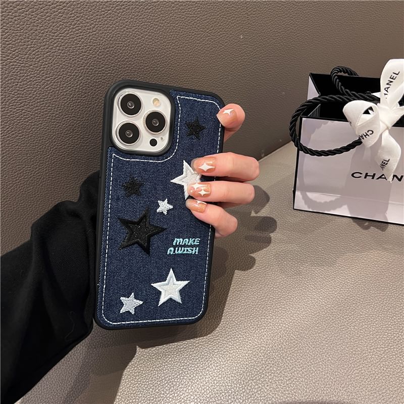 Edgin - Ster geborduurd denim telefoonhoesje - iPhone 16 Pro Max / 16 Pro / 16 Plus / 16 / 15 Pro Max / 15 Pro / 15 Plus / 15 / 14 Pro Max / 14 Pro / 14 Plus / 14 / 13 Pro Max / 13 Pro / 13 / 13 Mini