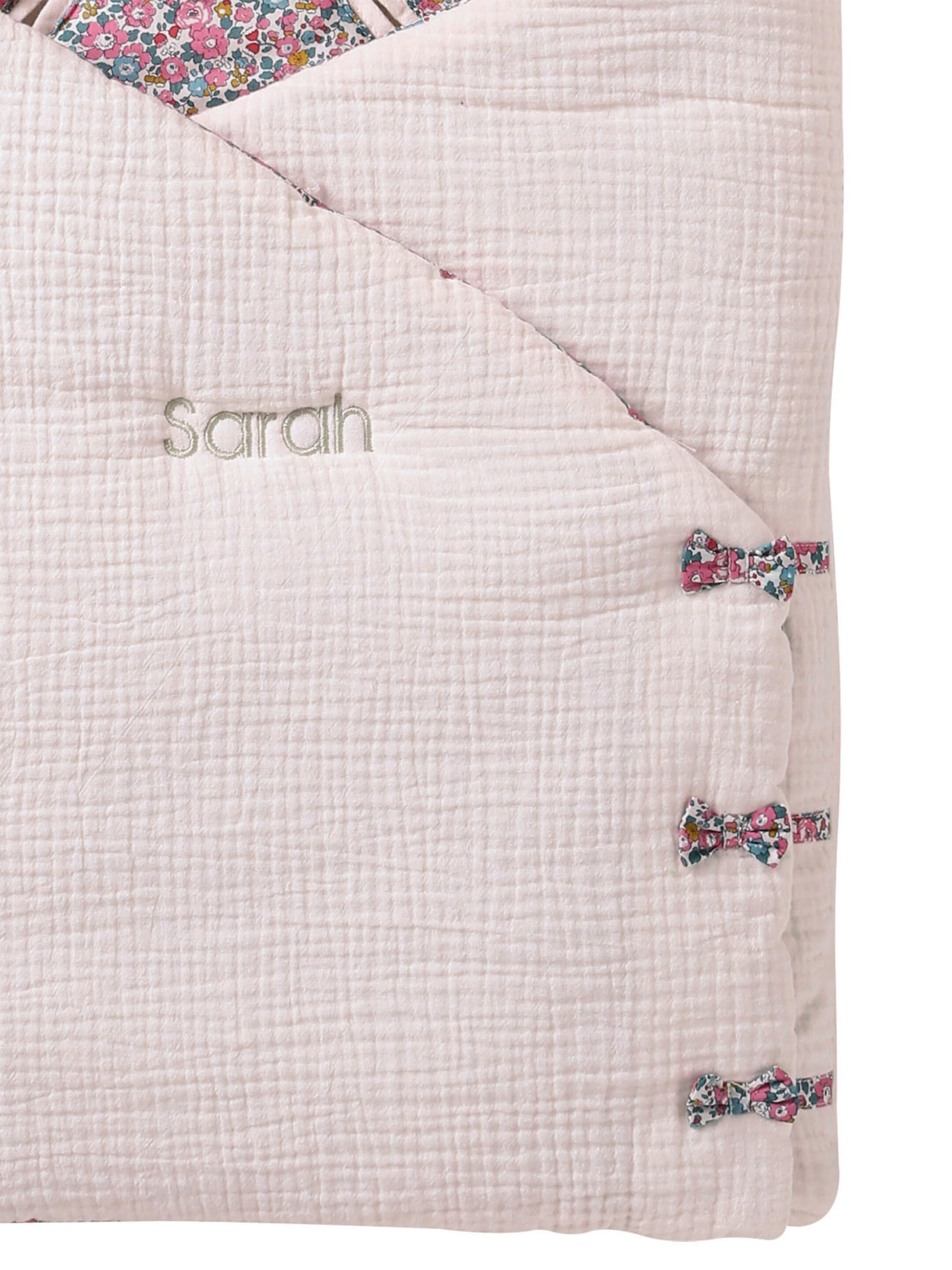 Envie de Fraise Bio-Kollektion: Baby Ausfahrsack aus Musselin mit Recycling-Polyester hellrosa