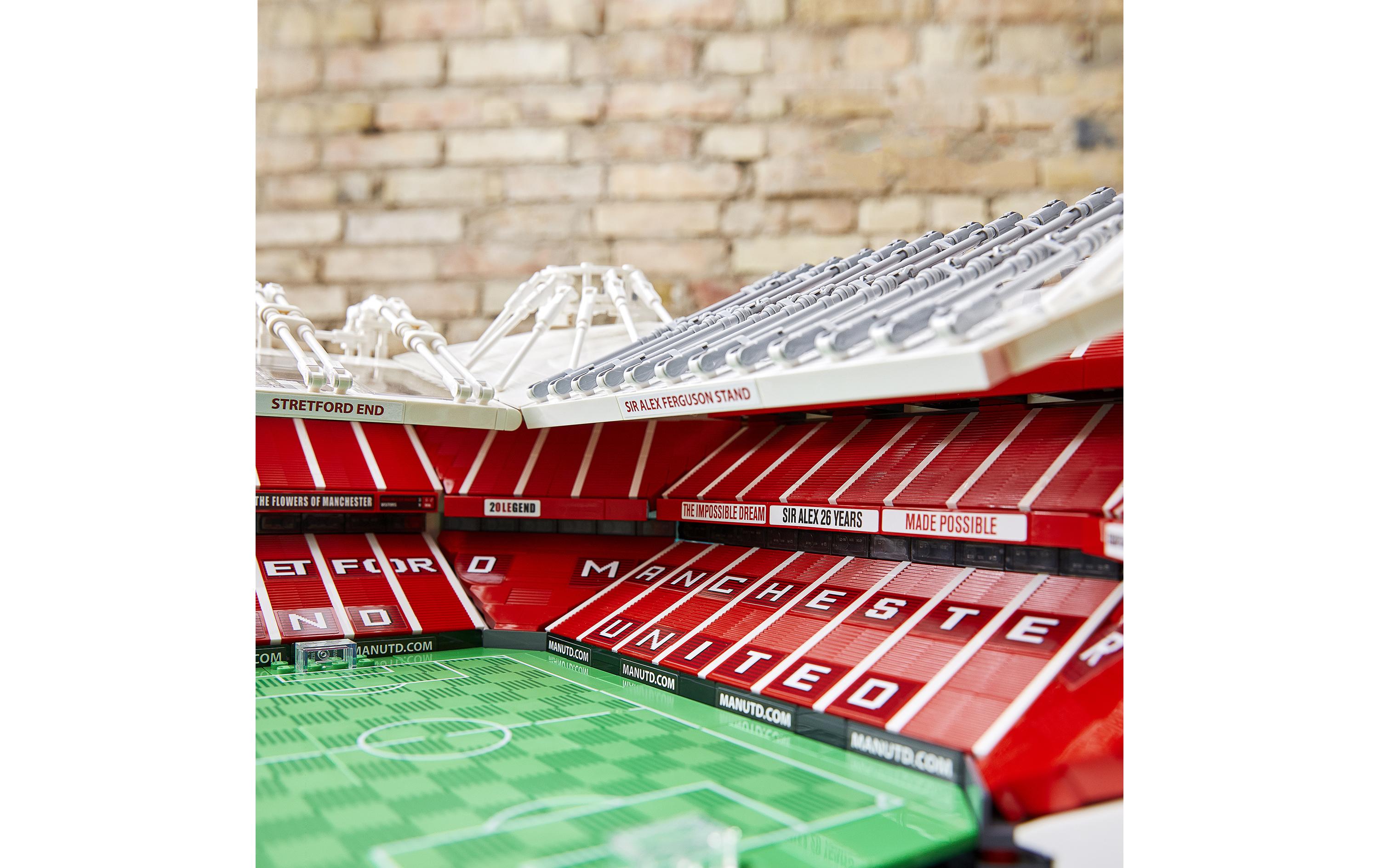 Icons Old Trafford – Manchester United 10272<br>Anspruchsvolles Bauprojekt für Fans von Manchester United