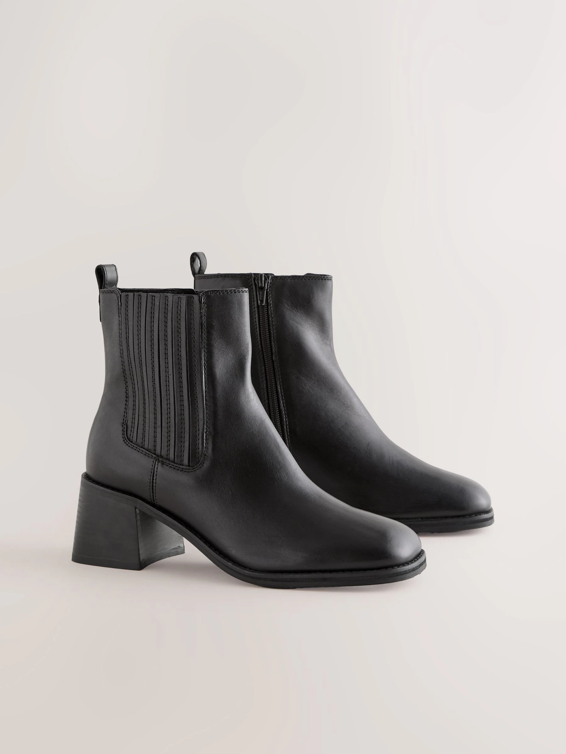 Zwart - Forever Comfort® leren Chelsea-laarzen met vierkante neus en blokhak
