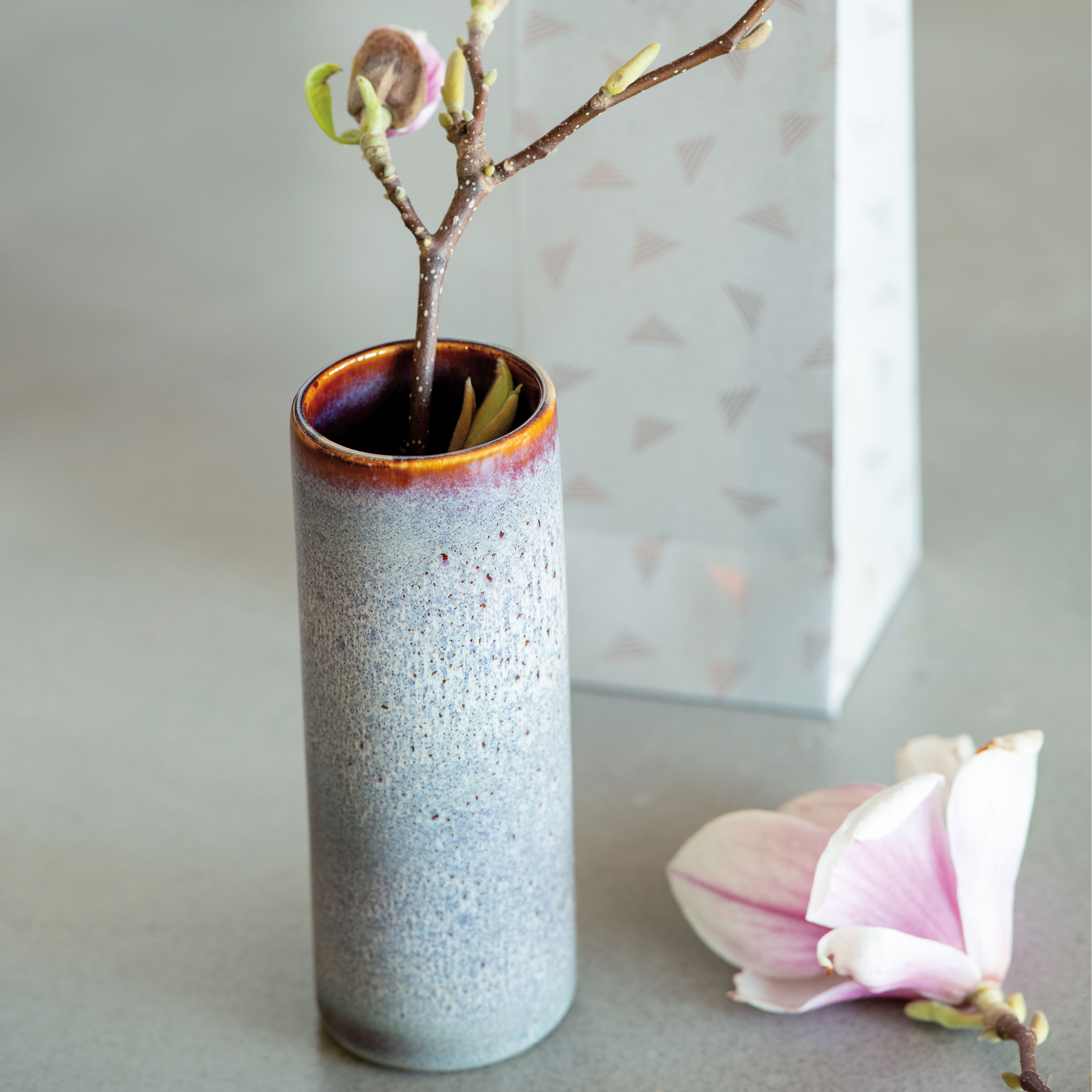 Lave Vase Beige, 3.1'' x 7.9'', earthenware
