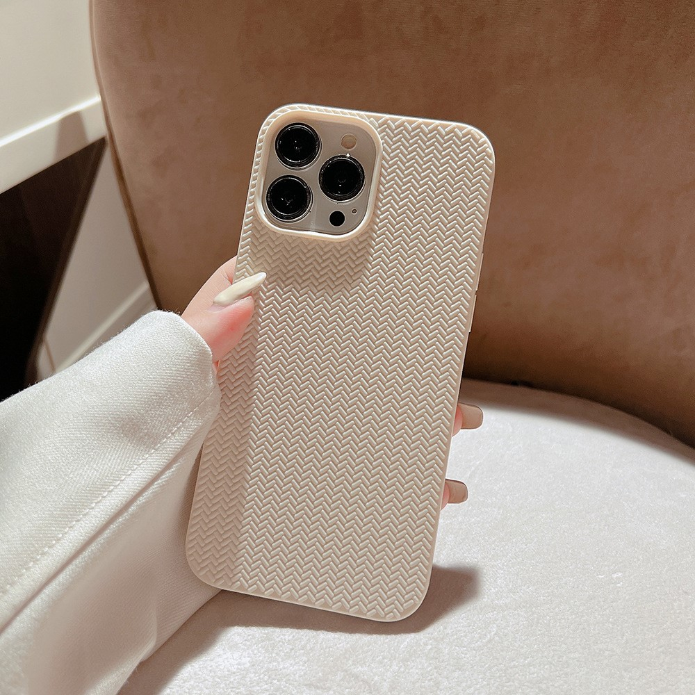 iPhone 12 / iPhone 12 Pro Gummi Case Schutzhülle Chevron Design - Beige