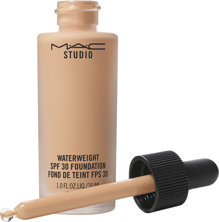 MAC Studio Waterweight Spf 30 /Pa   Foundation