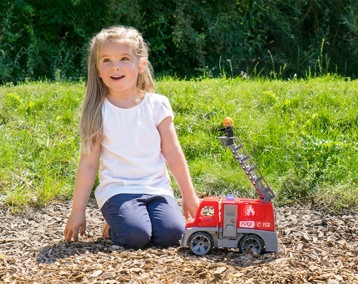 Feuerwehr TRUXX - FIRETRUCK  (29cm)