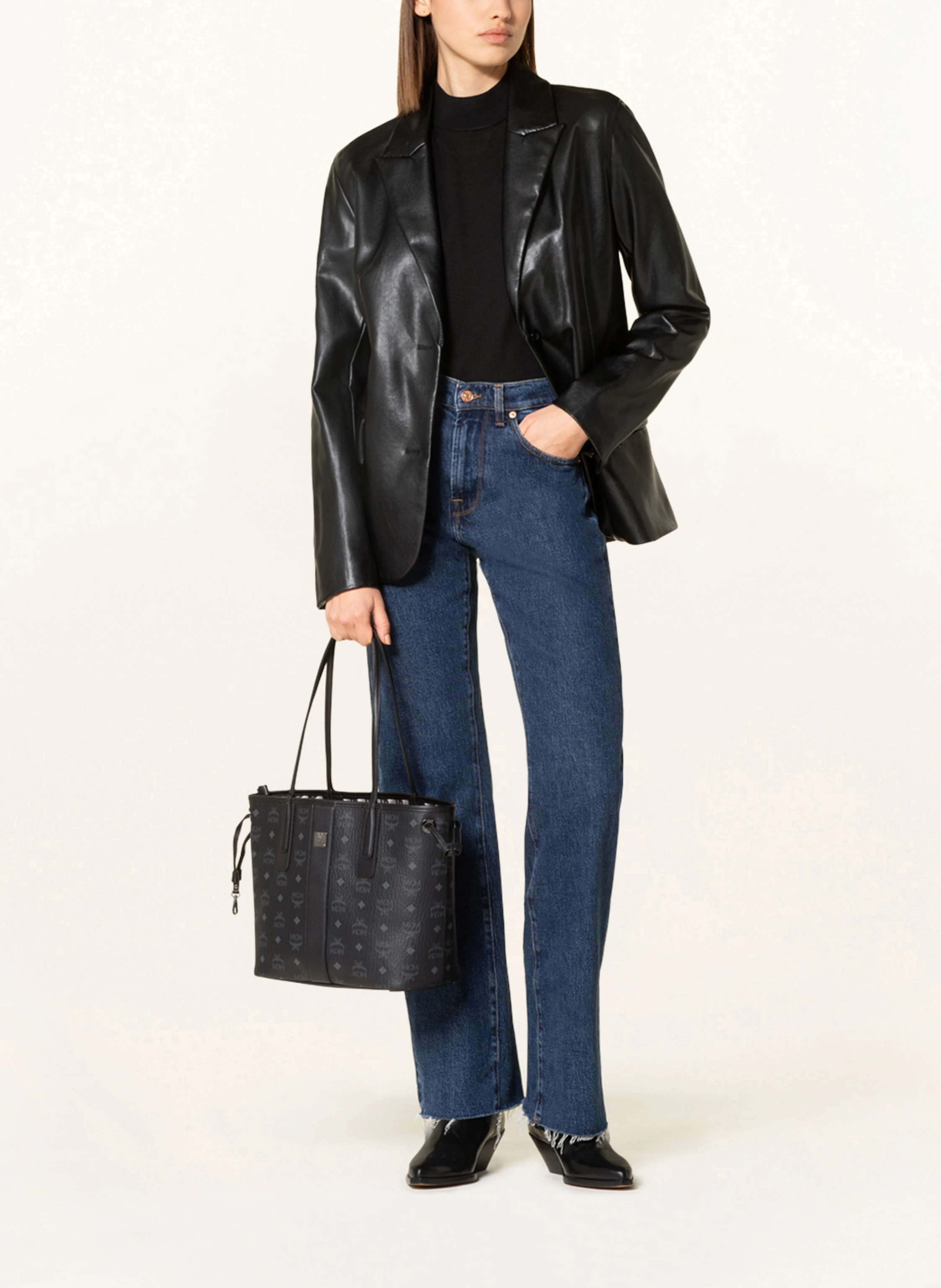MCM Shopper LIZ SMALL zum Wenden mit Pouch