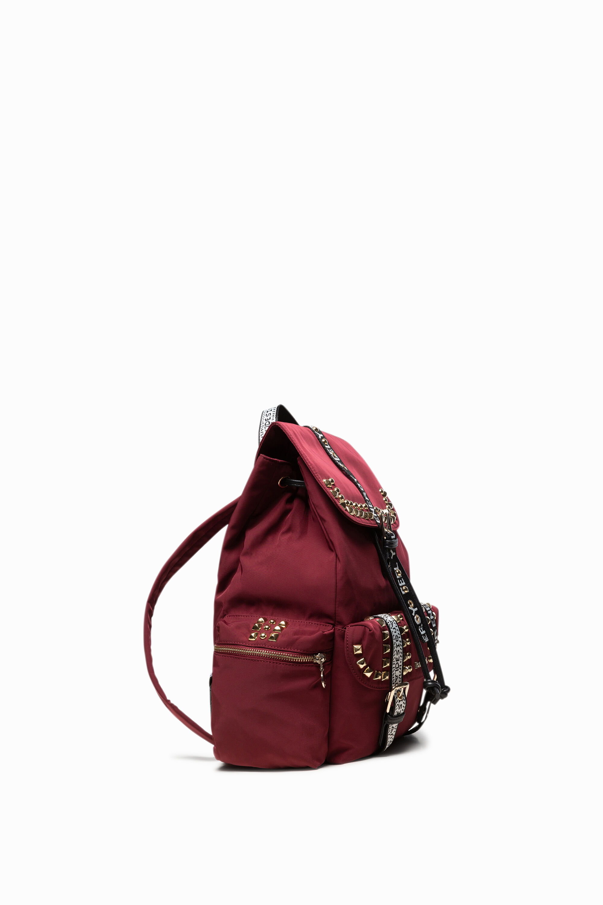 Sac à dos clous et sangles lettering