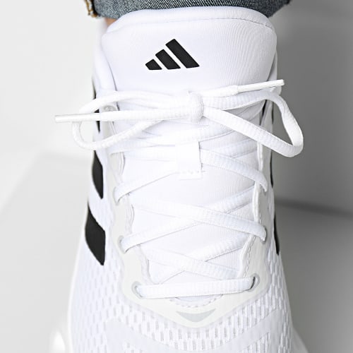 Baskets Switch Run IF5719 Footwear White Core Black Halo Silver