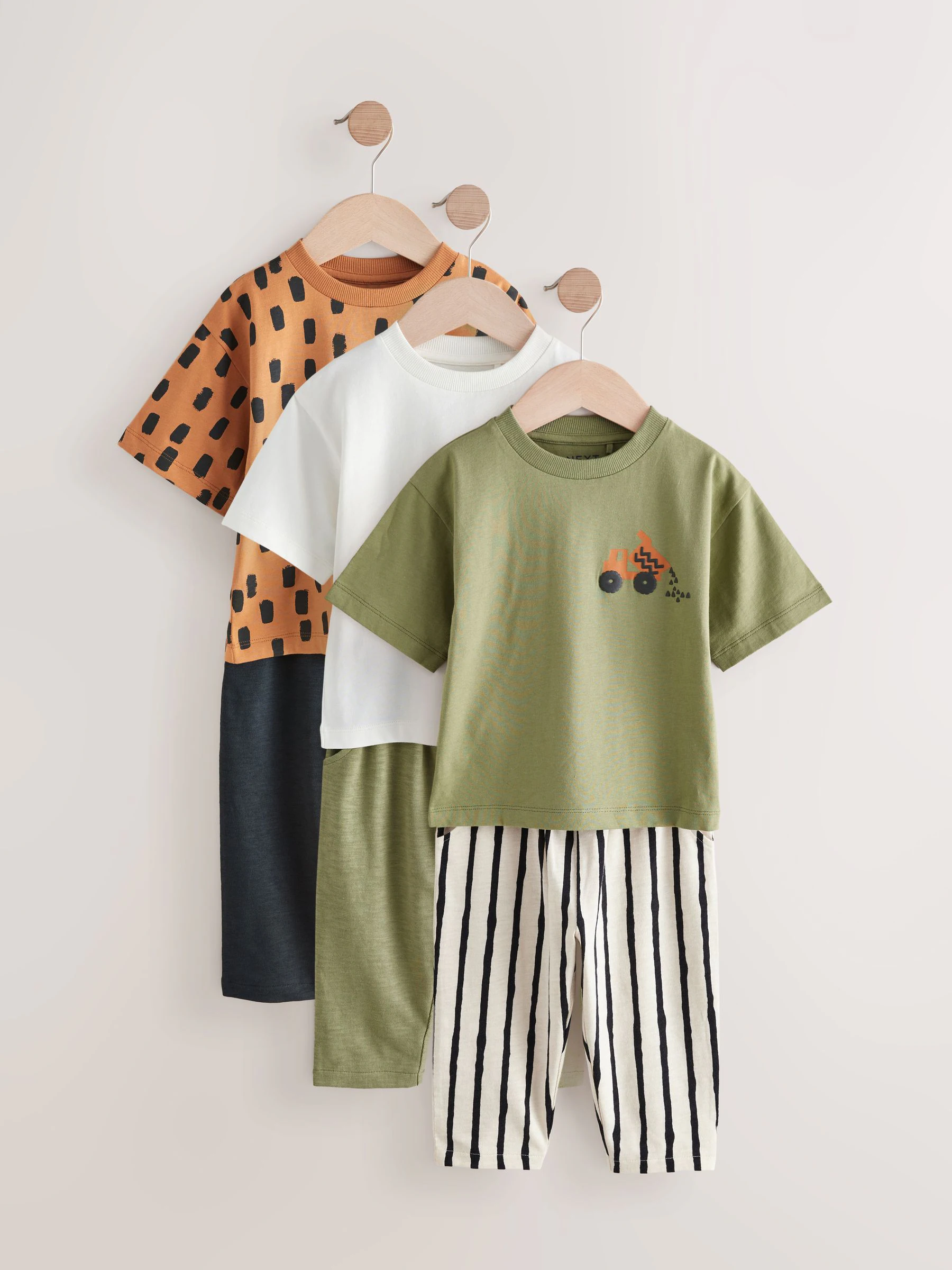 Kaki/groen - Set van 3 T-shirts met korte mouwen en joggingbroeken (3mnd -7jr)