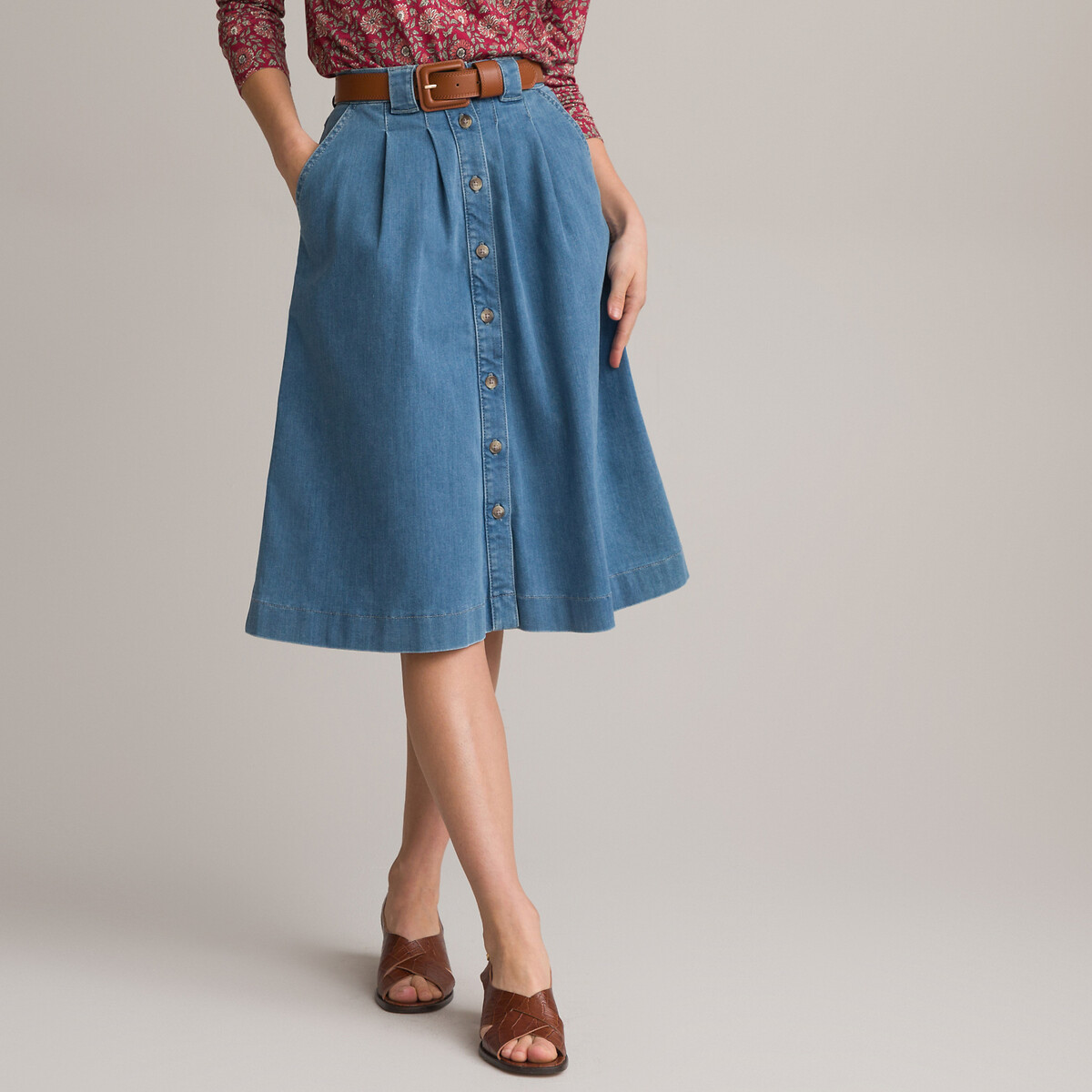 ANNE WEYBURN<br>Saia midi com estampa de bandeiras, em jeans