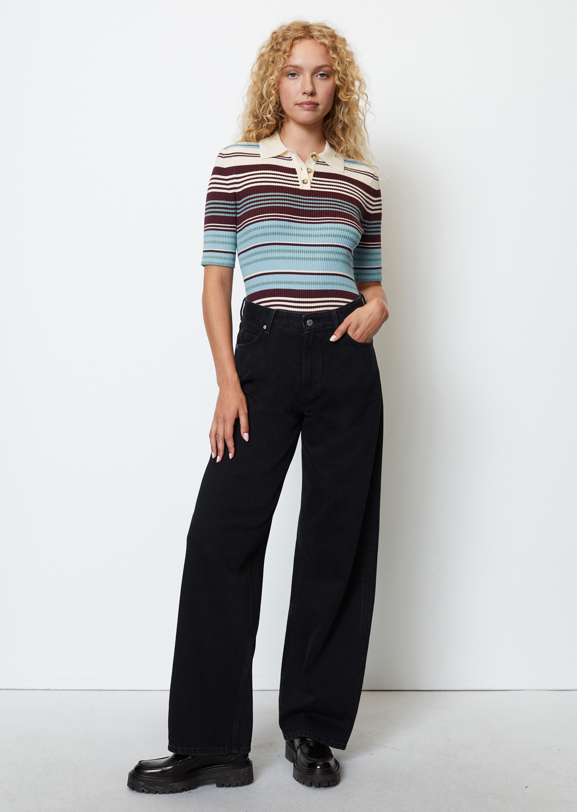 Rippstrick-Poloshirt fittedmit glitzerndem Lamé-Garn